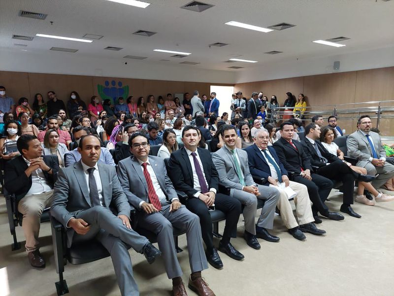 PaisagemPosse da Administração Superior e da equipe auxiliar de gestão da DPE/MA