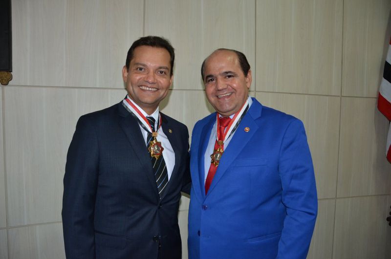 PaisagemDefensor-geral é homenageado com medalha de Mérito Judiciário