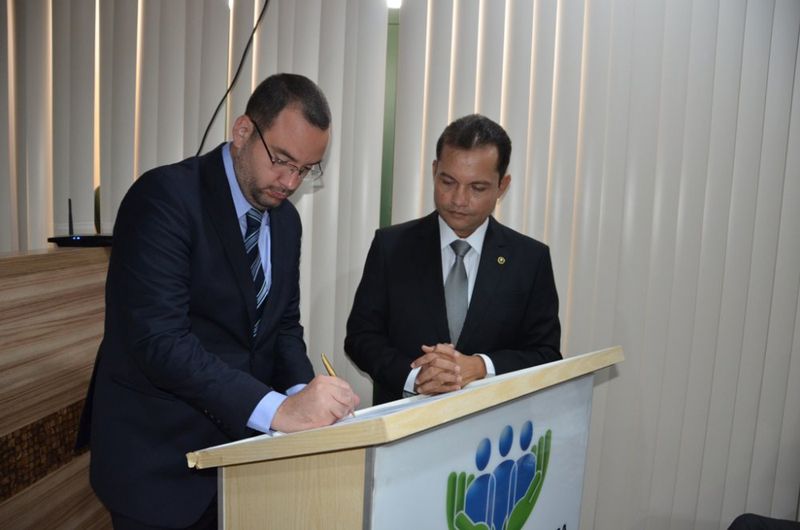 PaisagemPosse de novos defensores